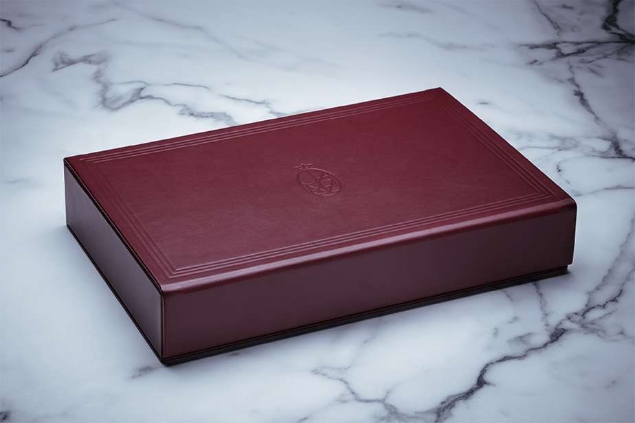 top view of the Jacques Marie Mage Large Collector’s Tray showcasing its polished surface and spacious design, available at WINK Optometrists.