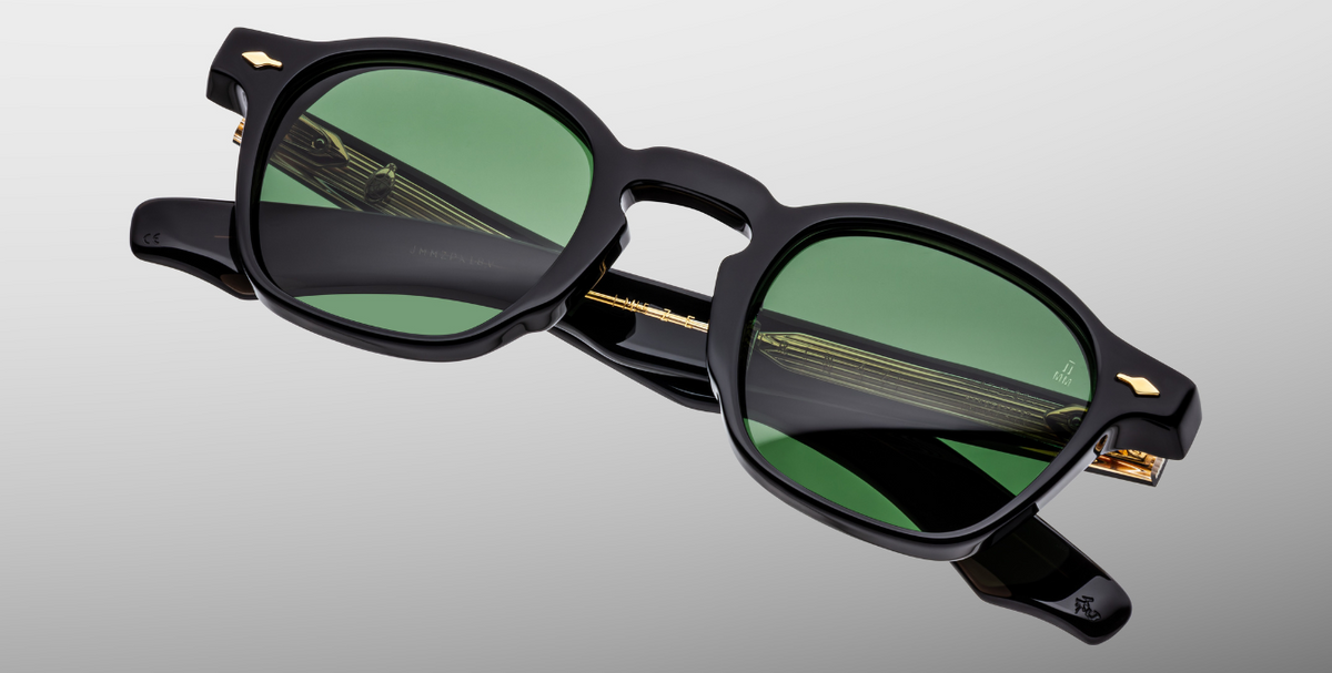 Lens close‑up of Zephirin Venom: superlight green CR39 lens with anti‑reflective finish, sharp cut edge where lens meets frame, deep tint clarity, UV400 protection