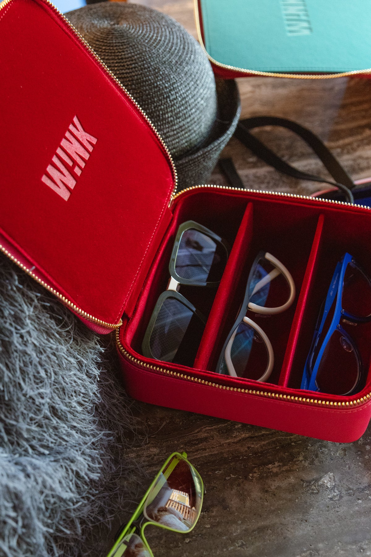 Wink Travel Case | 3 slot | Pink : Dark Red