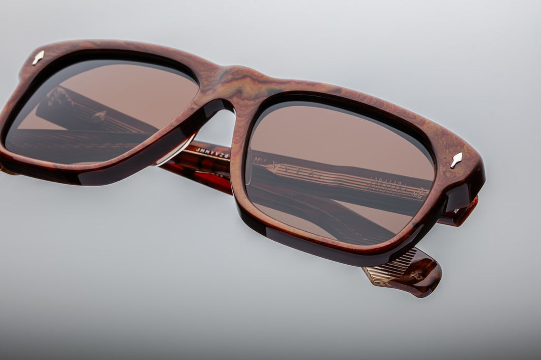 An Icon of JMM, these are classic rectangular glasses with soft angles and notable volumes. Brown 10mm cured cellulose acetate frame with custom double laminated acetate temples and brown lenses. Limited edition of 400 pieces. Handcrafted in Japan.&nbsp;Size 56/19.