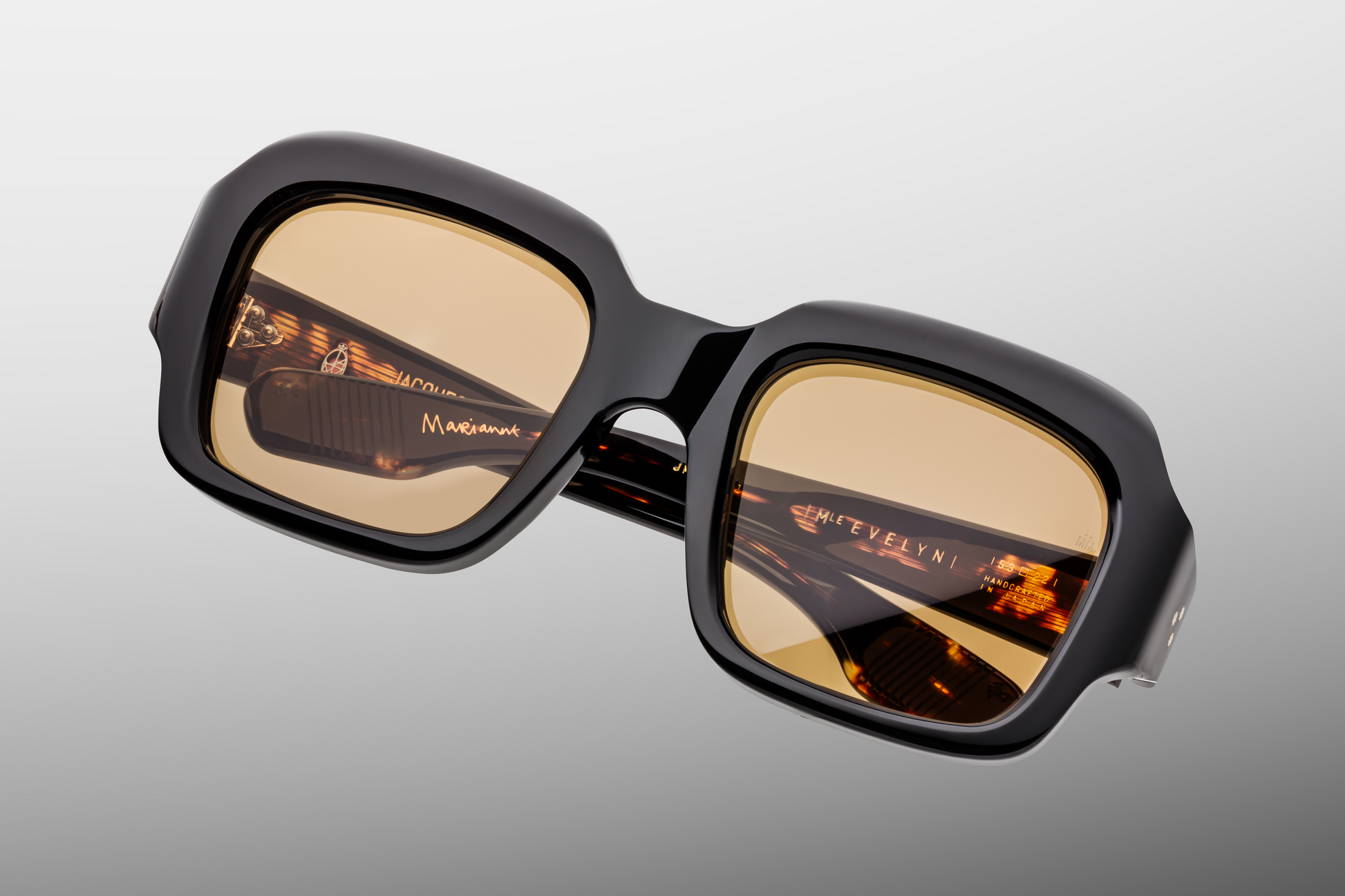 Close‑up of one lens: dark sepia tint, gradient effect (if present), minimal glare, crisp cut edges fitting the frame precisely
