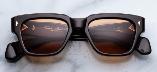 Fellini | Walnut