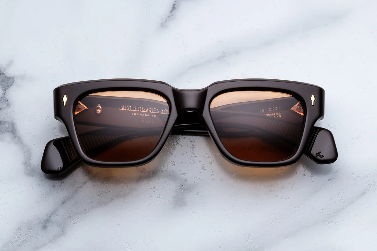 Fellini | Walnut