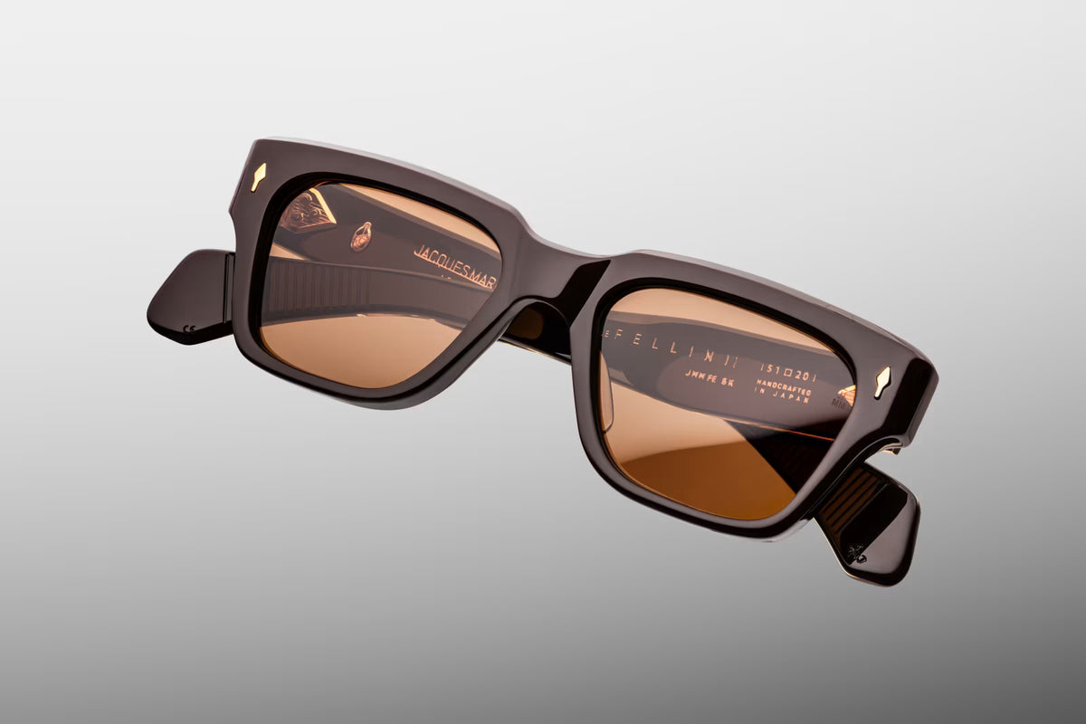 Fellini | Walnut