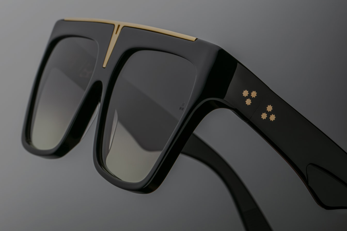 Selini | Black