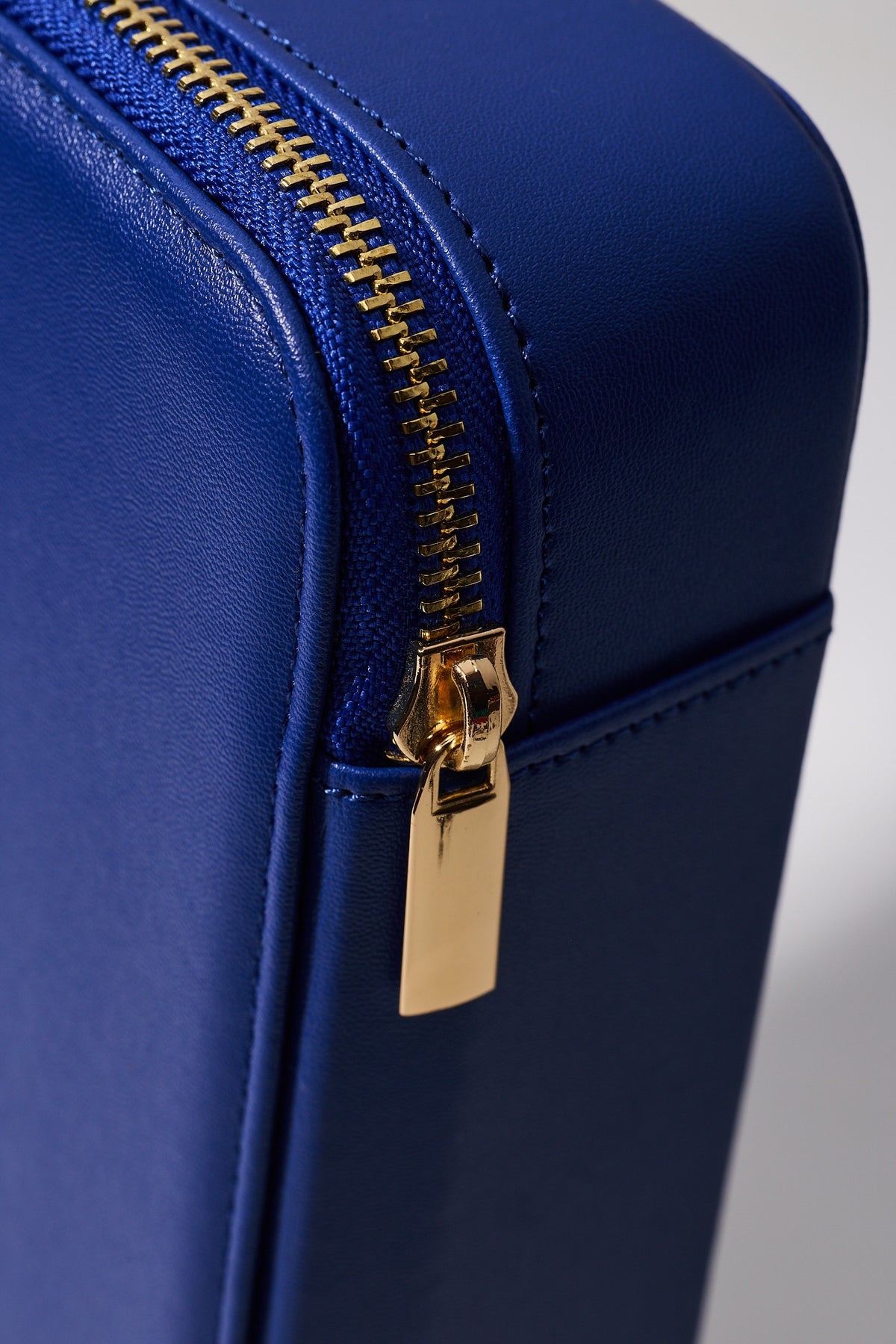 Wink Travel Case | 4 slot | Navy : Baby Blue