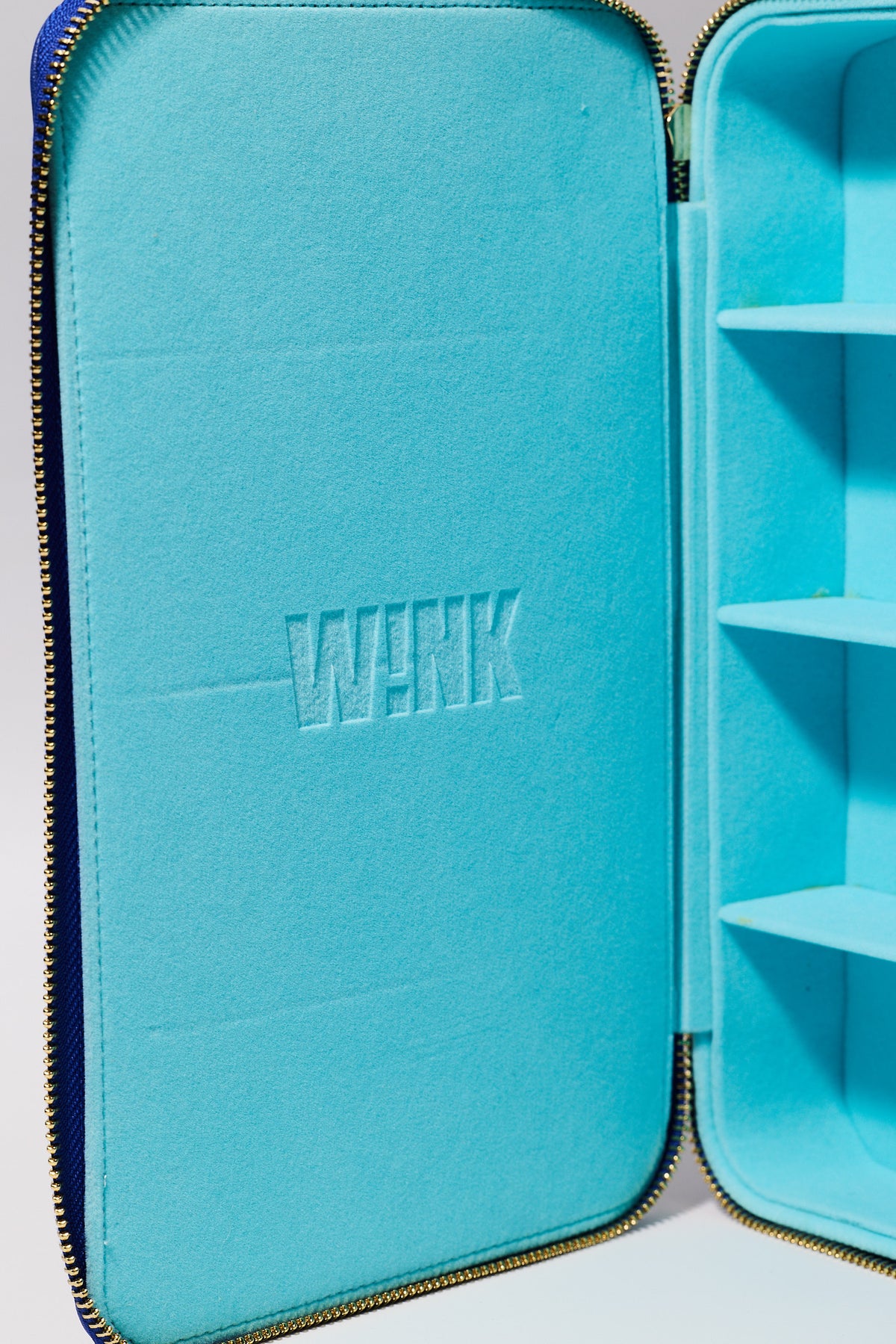Wink Travel Case | 4 slot | Navy : Baby Blue